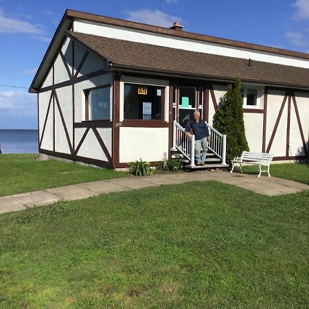 Gite Au Bord De La Baie Bed and Breakfast Bouctouche Eksteriør billede